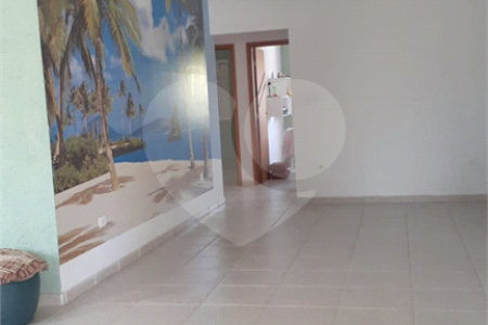 Casa à venda com 3 quartos, sendo 1 suíte, no condomínio Zuleika Jabour, Salto - SP
