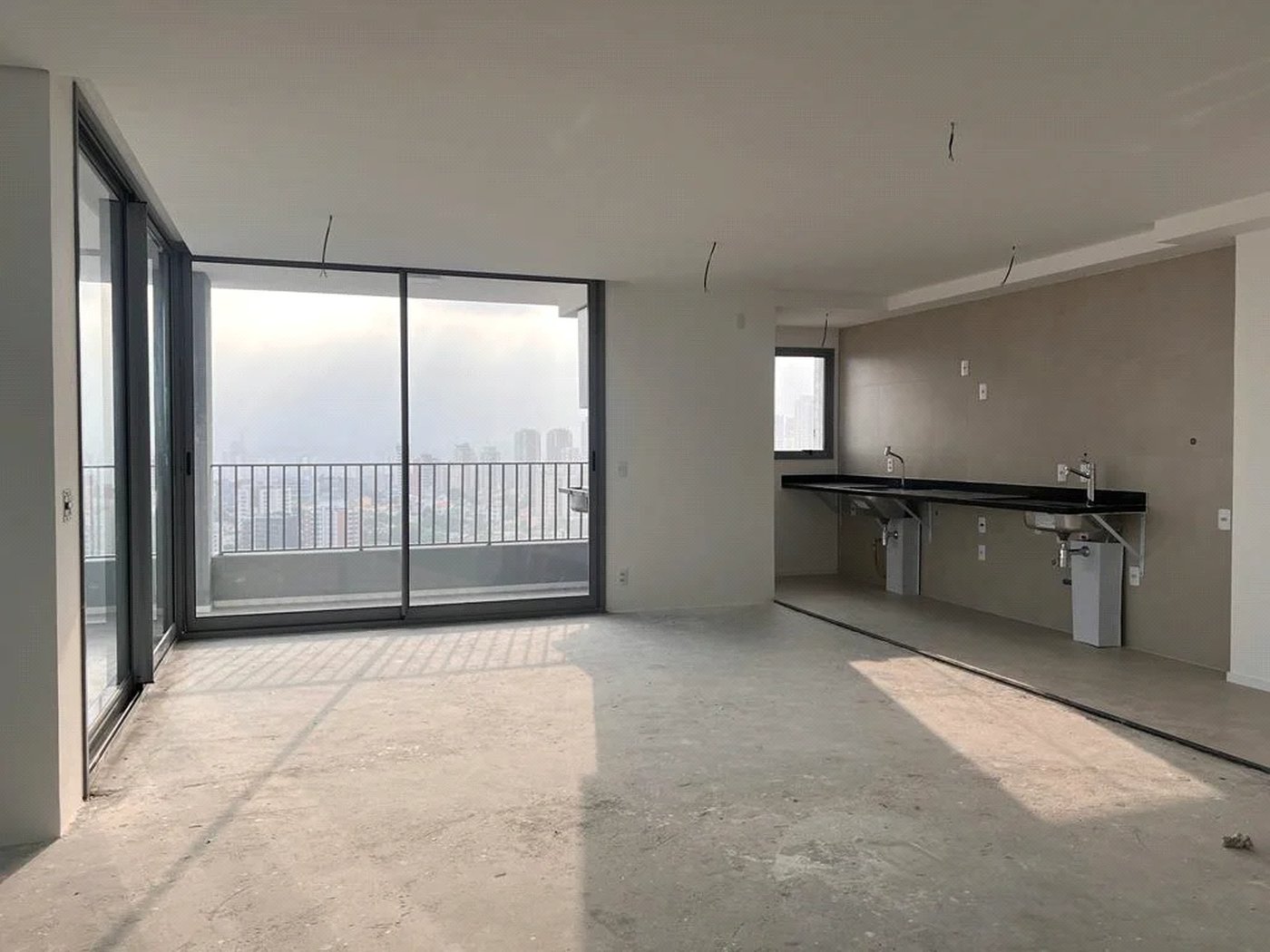 Apartamento à venda com 3 quartos, sendo 1 suíte,  em Pinheiros, São Paulo, SP