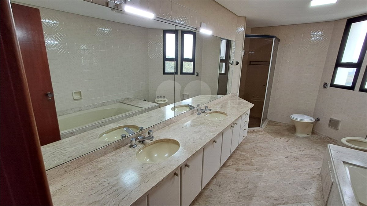 Apartamento para alugar com 4 quartos, sendo 3 suítes, em Santo Amaro, São Paulo, SP