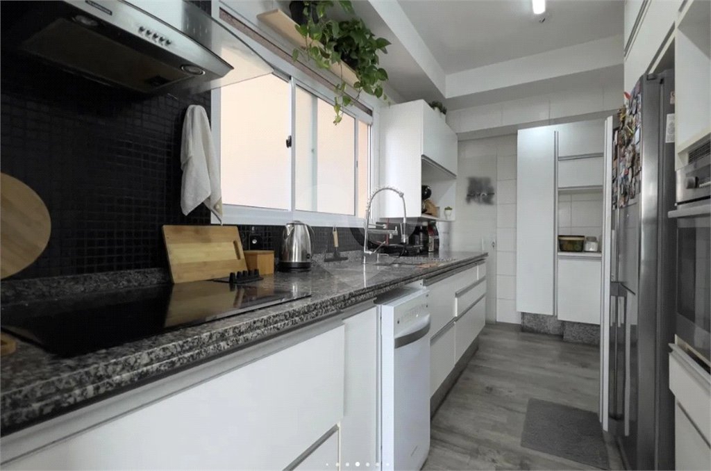 Apartamento à venda com 4 quartos, sendo 2 suítes, em Vila Augusta, Guarulhos, SP
