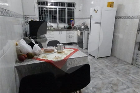 Sobrado à venda com 3 quartos em Vila Analia, São Paulo, SP
