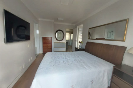 Apartamento à venda com 3 quartos, sendo 2 suítes,  em Cidade São Francisco, São Paulo, SP