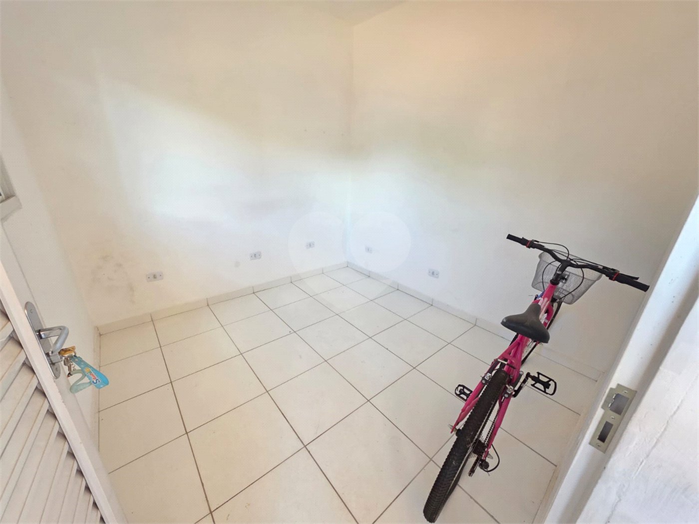 Casa à venda com 6 quartos, sendo 2 suítes, em Conjunto Residencial Butantã, São Paulo, SP