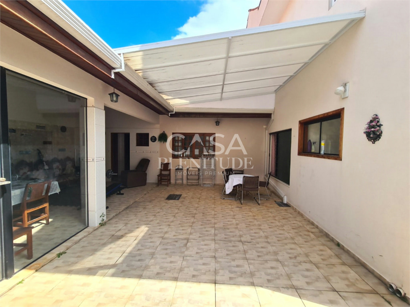 Casa em condomínio à venda com 4 quartos, sendo 3 suítes,  em Granja Olga II, Sorocaba, SP