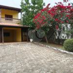 Casa à venda com 4 quartos, sendo 2 suítes,  em Country Residencial Felix, Bom Jesus dos Perdões, SP
