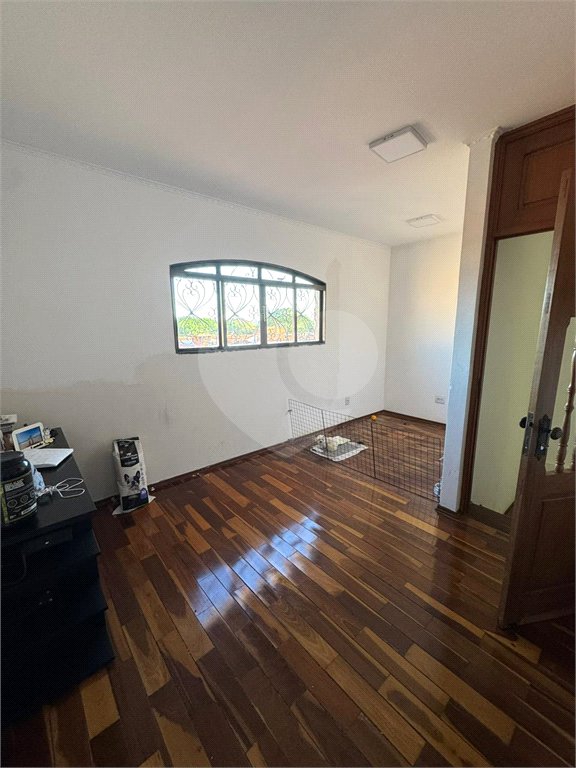 Sobrado à venda com 4 quartos, sendo 1 suíte,  em Jardim Santa Rosa, Araraquara, SP