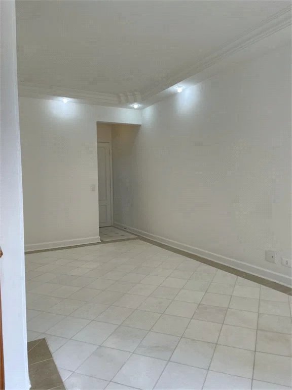 Apartamento à venda com 3 quartos, sendo 1 suíte, em Vila Suzana, São Paulo, SP