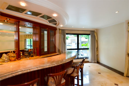 Apartamento à venda com 4 quartos, sendo 2 suítes, em Vila Monumento, São Paulo, SP