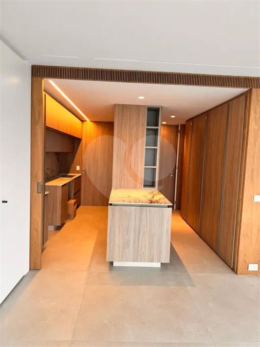 Apartamento para alugar com 4 quartos, sendo 3 suítes, em Pinheiros, São Paulo, SP