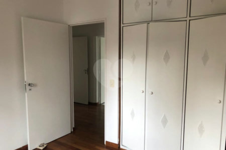 Apartamento à venda com 3 quartos, sendo 1 suíte, em Vila Andrade, São Paulo, SP