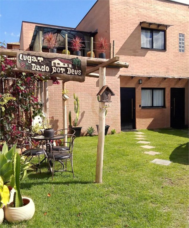 Casa à venda com 5 quartos, sendo 3 suítes,  em Jardim dos Pinheiros, Atibaia, SP