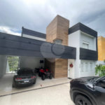 Casa à venda com 3 suítes no condomínio Hills, Arujá - SP