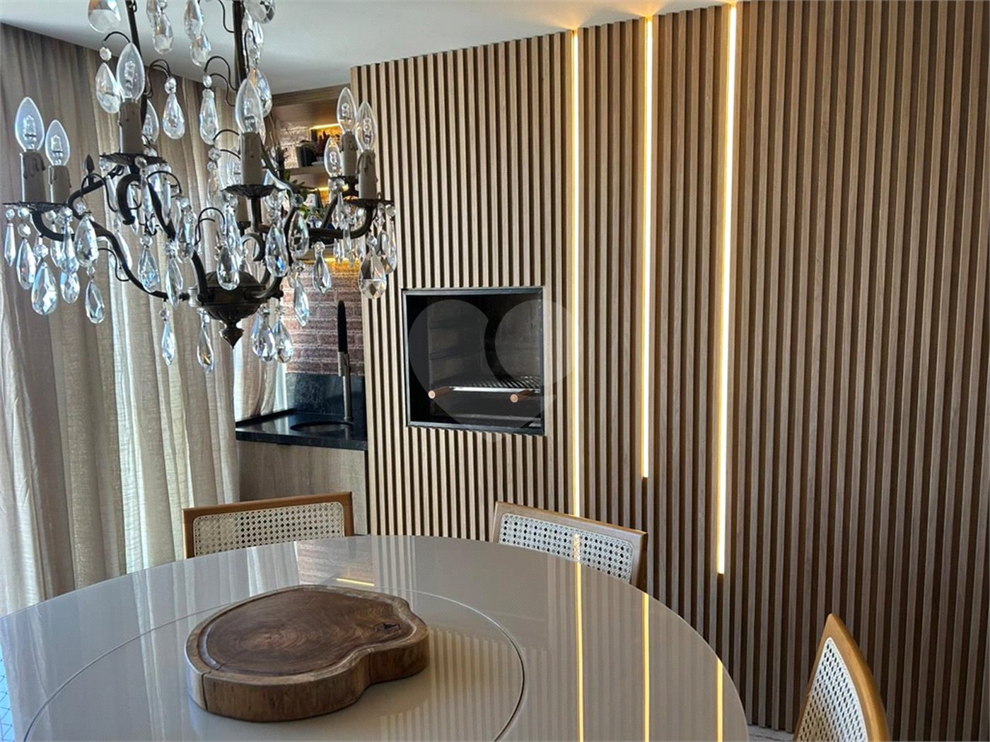 Apartamento à venda com 3 quartos, sendo 1 suíte, em Vila Anastácio, São Paulo, SP