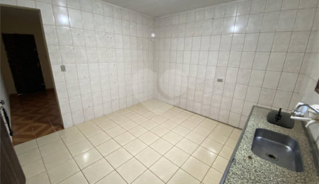 Chácara à venda com 3 quartos em Parque das Varinhas, Mogi das Cruzes, SP