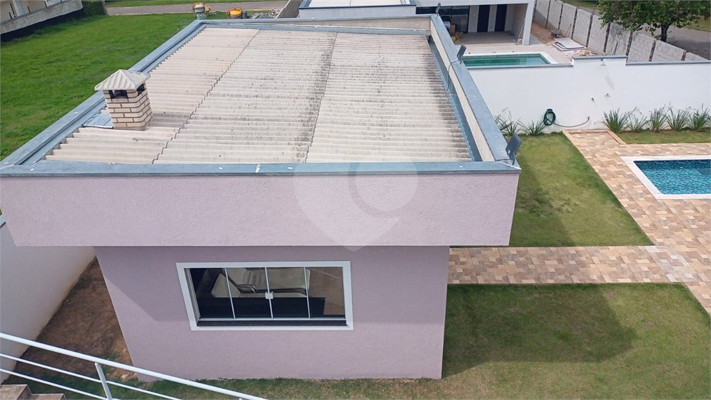 Casa à venda com 5 suítes no condomínio Village da Serra, Araçoiaba da Serra - SP