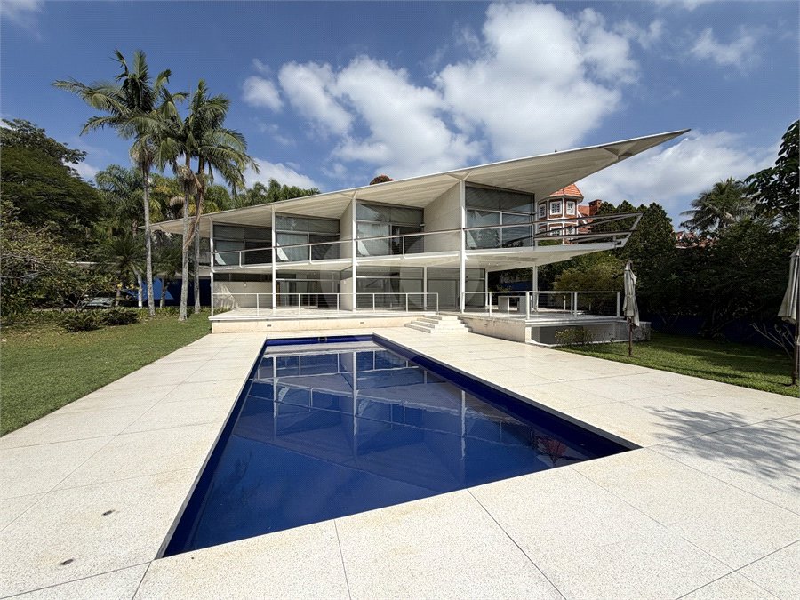 Casa à venda com 4 suítes em Residencial Tamboré, Barueri, SP