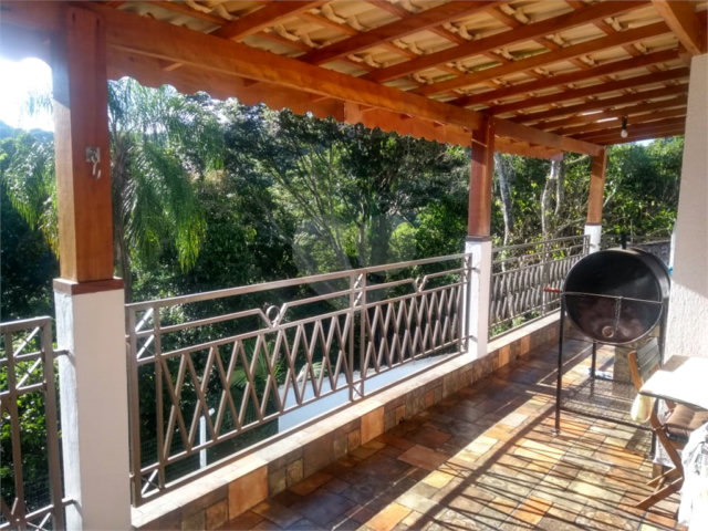 Casa à venda com 3 quartos, sendo 1 suíte,  no condomínio Alpes de Mairiporã, Mairiporã - SP
