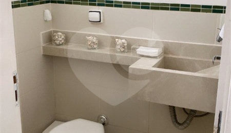 Casa à venda com 2 suítes no condomínio Residencial Victória, Sorocaba - SP