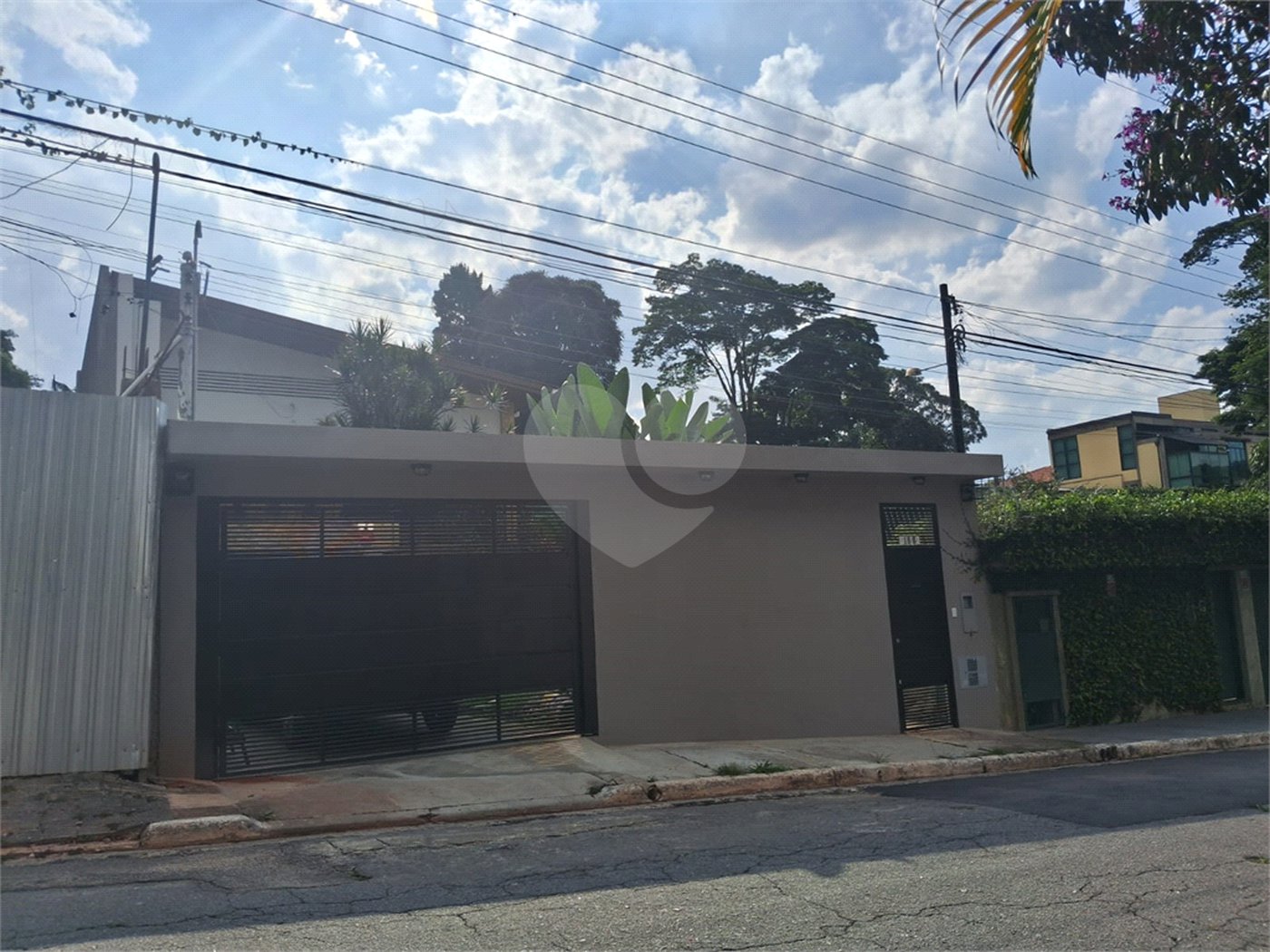 Sobrado à venda com 3 suítes em Tremembé, São Paulo, SP