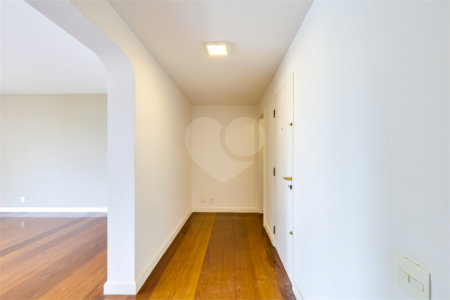 Apartamento à venda com 4 suítes em Alto da Boa Vista, São Paulo, SP