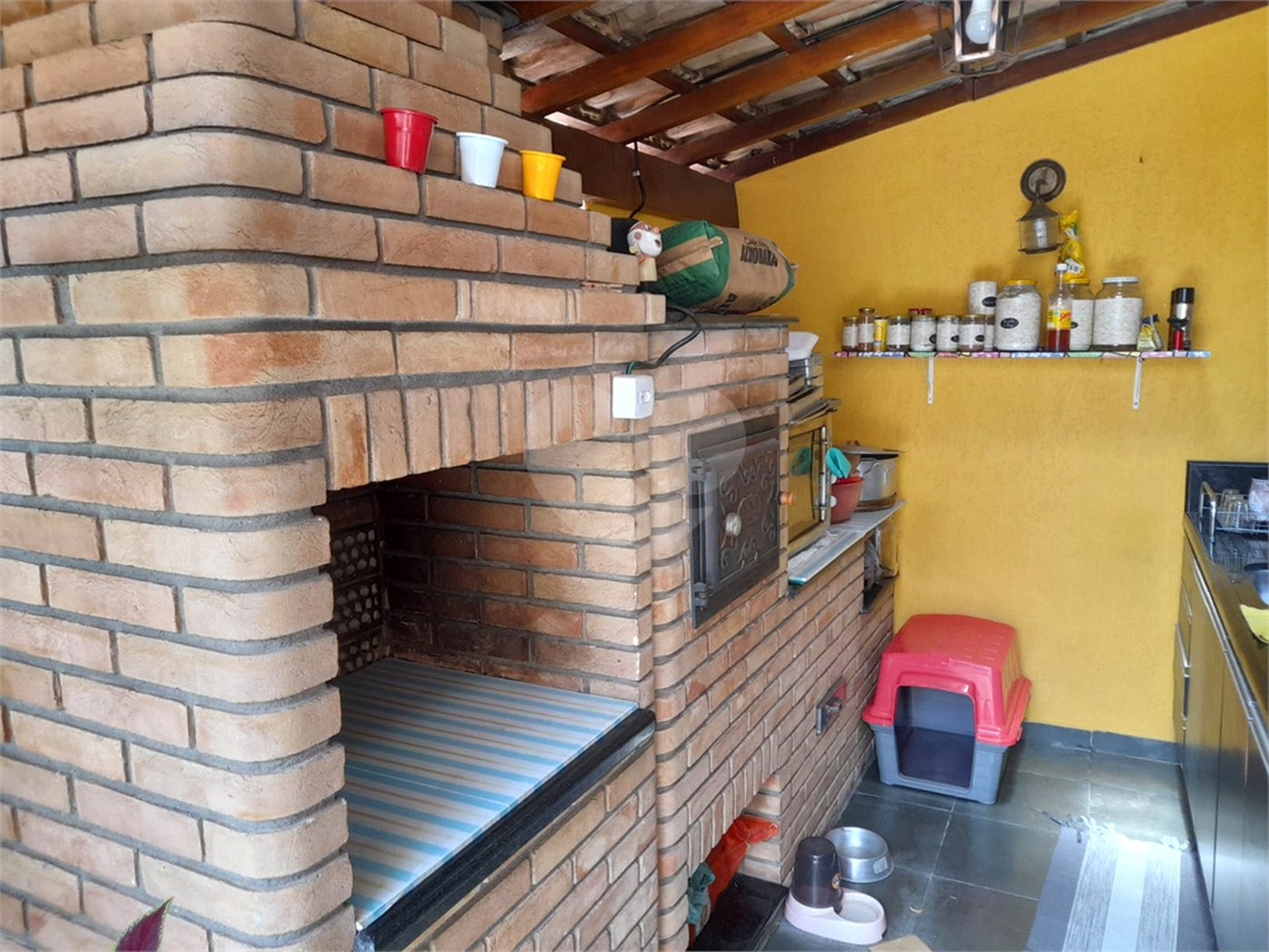 Sobrado à venda com 4 quartos, sendo 1 suíte, em Chora Menino, São Paulo, SP