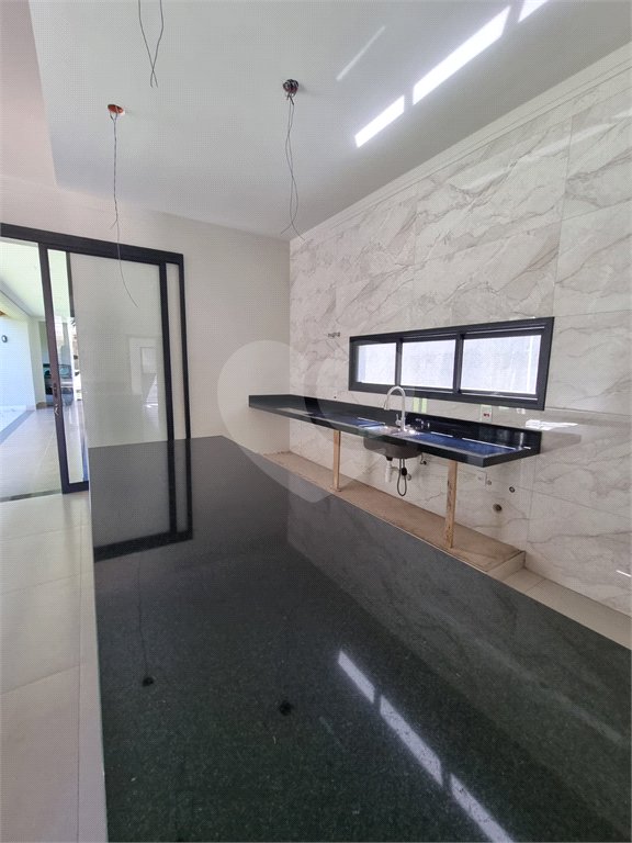 Casa à venda com 3 suítes no condomínio Terras de Santa Teresa, Itupeva - SP