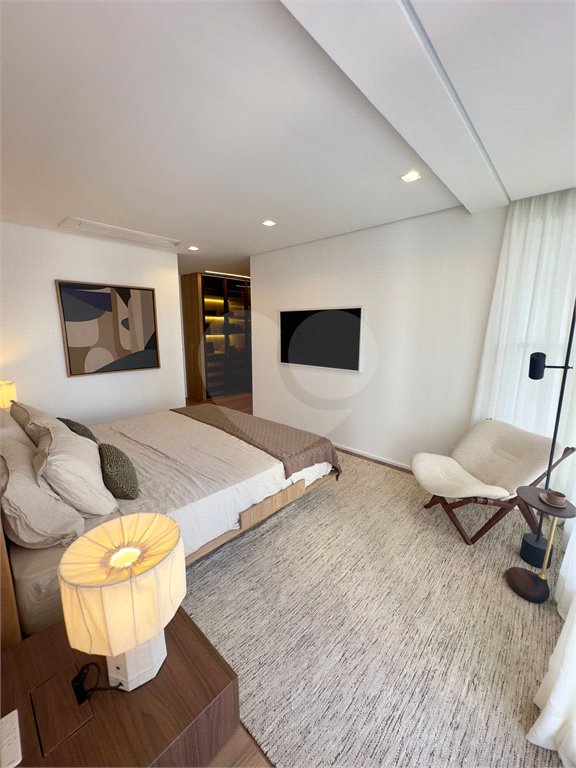 Apartamento à venda com 3 suítes em Brooklin Paulista, São Paulo, SP