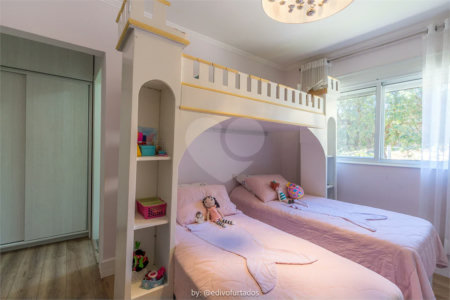 Casa à venda com 4 suítes no condomínio Vale da Santa Fé, Vinhedo - SP