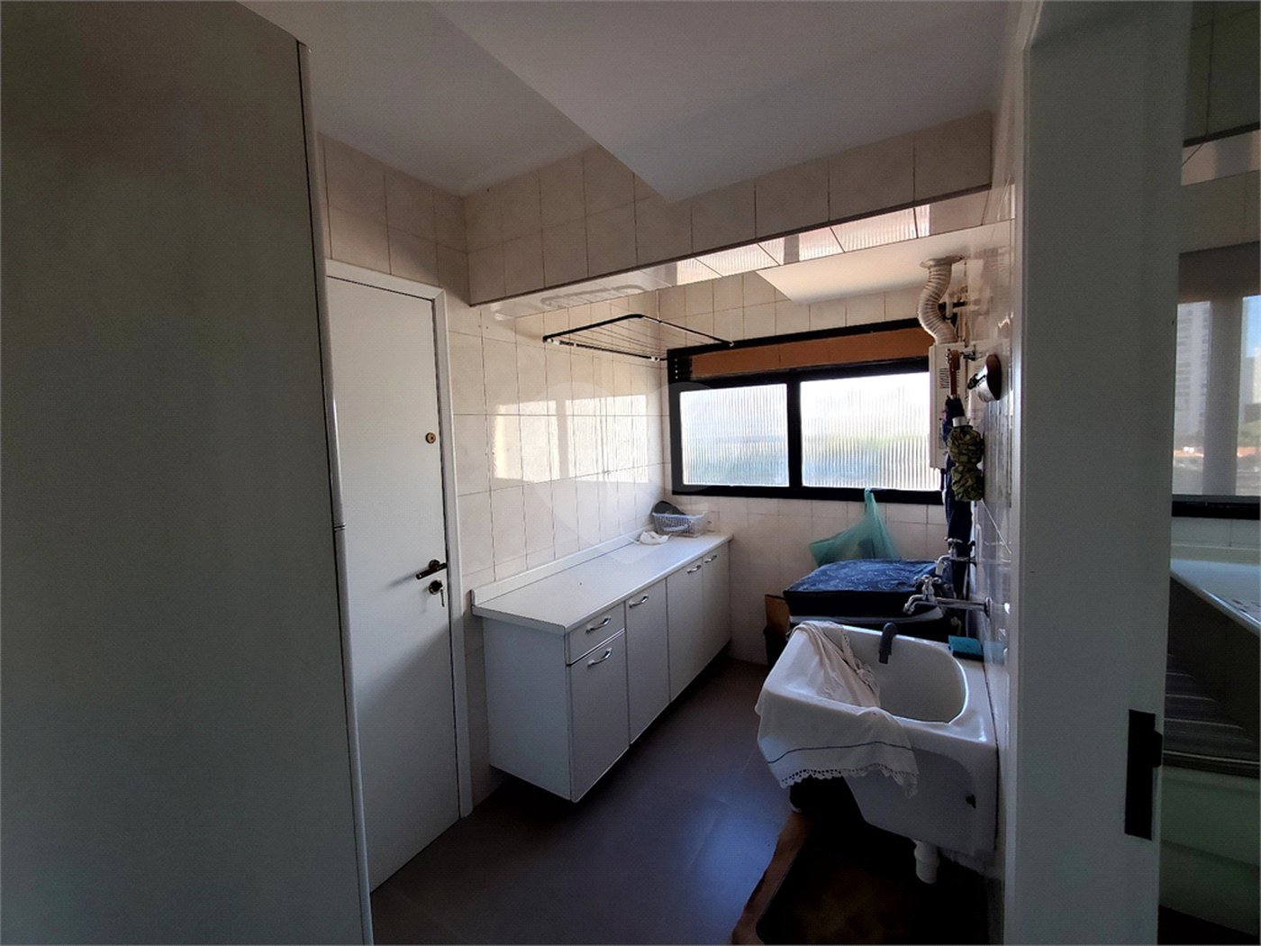 Apartamento à venda com 3 quartos, sendo 1 suíte,  em Santo Amaro, São Paulo, SP