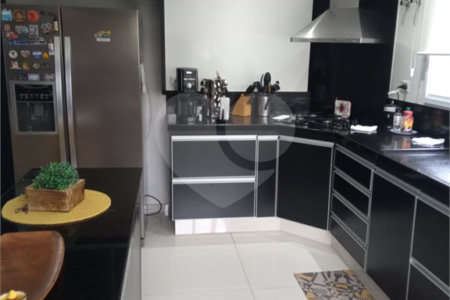 Casa à venda com 4 suítes no condomínio Villaggio Capriccio, Louveira - SP