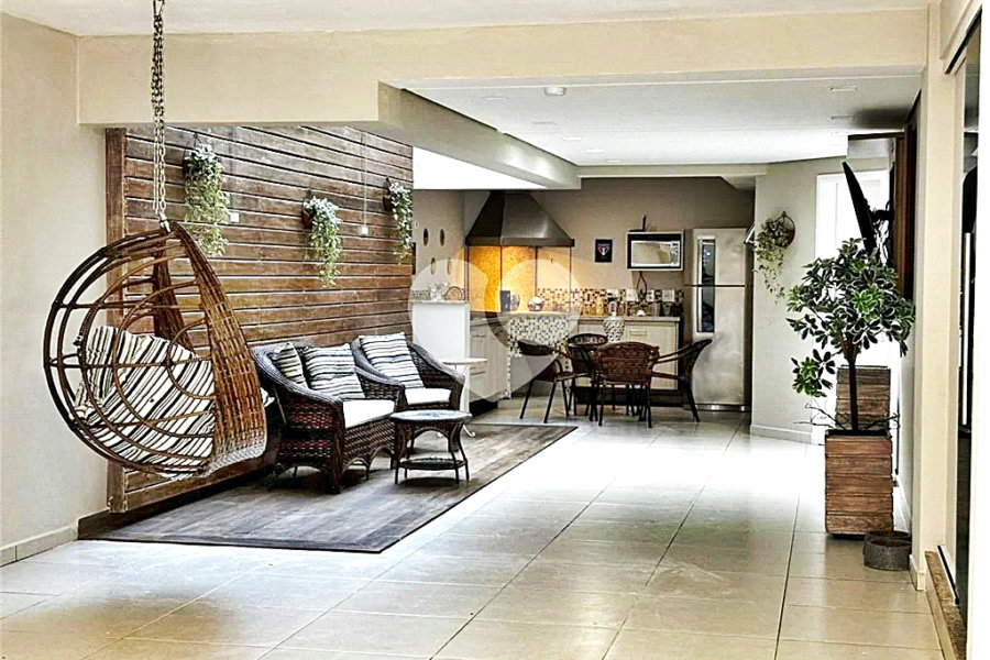 Casa à venda com 5 quartos, sendo 2 suítes, no condomínio Florada da Serra, São Paulo - SP