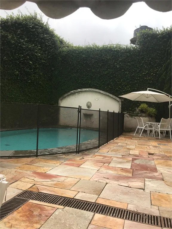 Casa à venda com 4 suítes em Jardim Leonor, São Paulo, SP