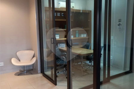 Apartamento à venda com 2 quartos, sendo 1 suíte,  em Vila Maria Alta, São Paulo, SP