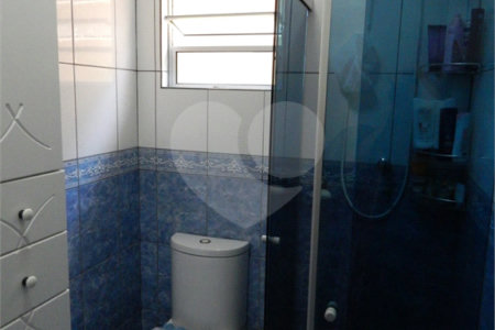 Sobrado à venda com 3 quartos, sendo 1 suíte,  em Parque Maria Domitila, São Paulo, SP
