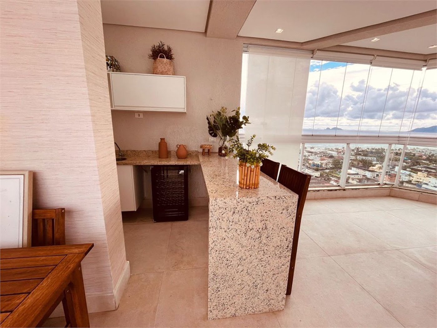 Apartamento com 3 dormitórios à venda, 285 m² por R$ 3.490.000,00 - Jardim Virginia - Guarujá/SP