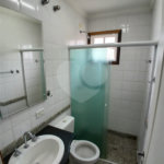 Casa à venda ou para alugar com 3 quartos, sendo 2 suítes, no condomínio Chácara das Rosas, São Paulo - SP