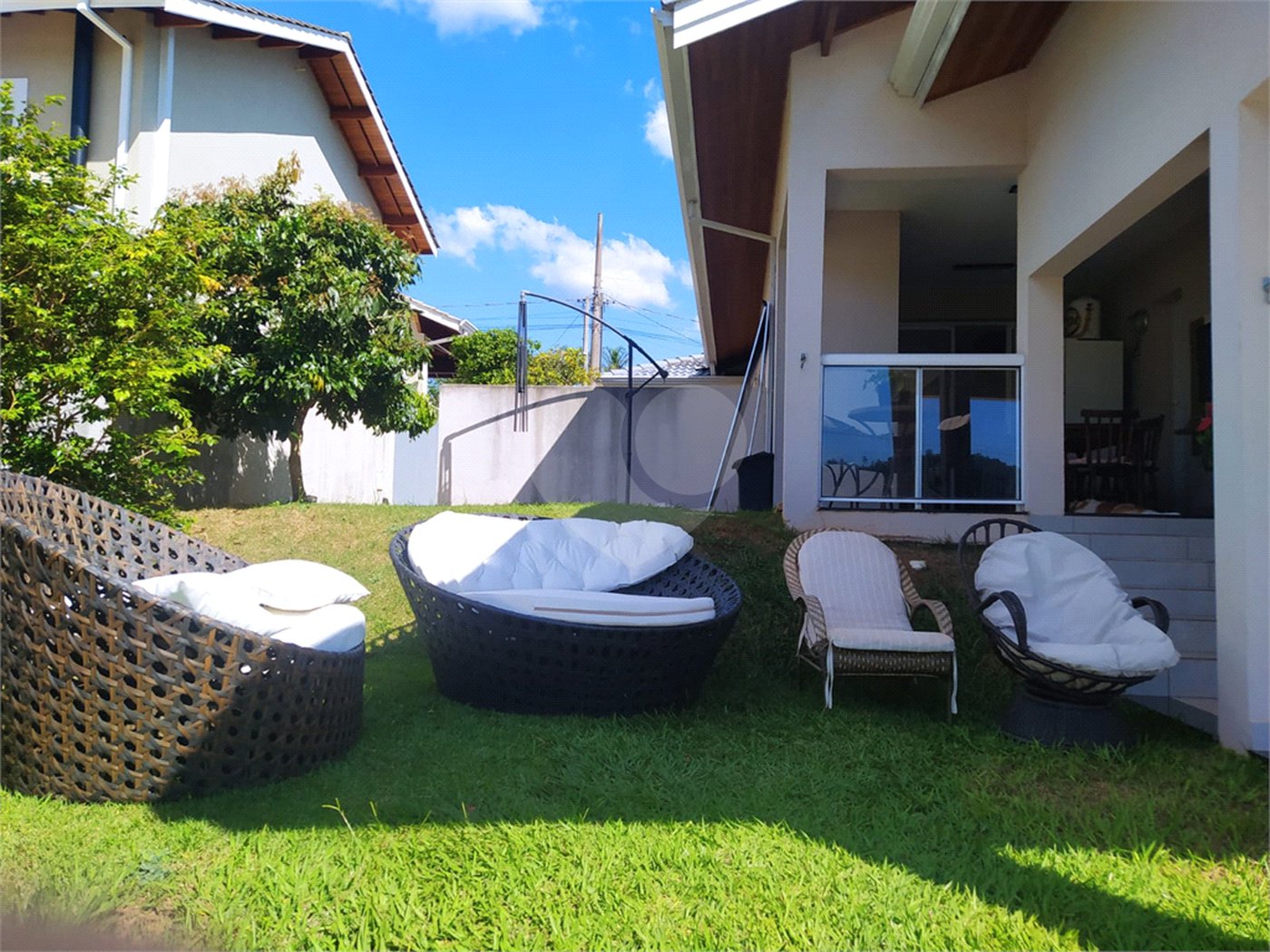 Casa em condomínio à venda com 4 suítes em Guaxinduva, Atibaia, SP