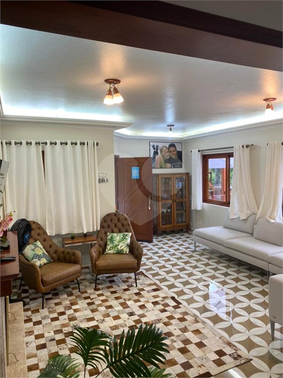 Casa à venda com 7 suítes no condomínio Capela do Barreiro, Itatiba - SP