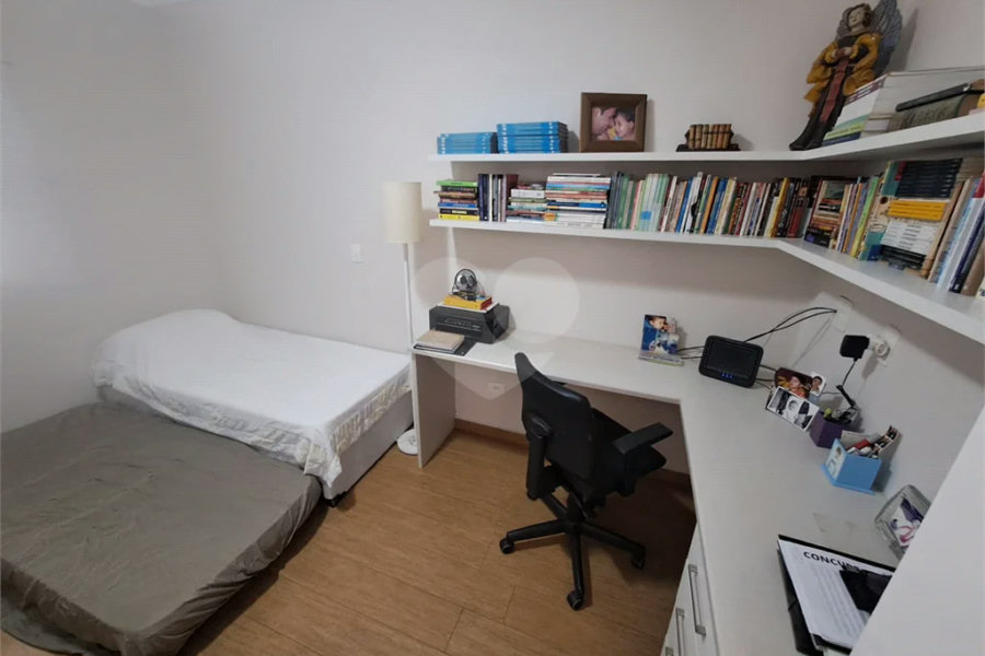 Linda Casa 3 dormitórios com piscina - R$ 950.000,00