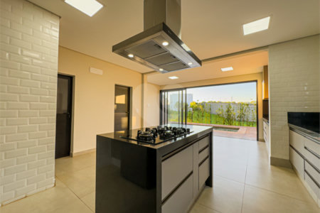 Condomínio à venda com 4 quartos, sendo 3 suítes, em Loteamento Terras de Florença, Ribeirão Preto, SP