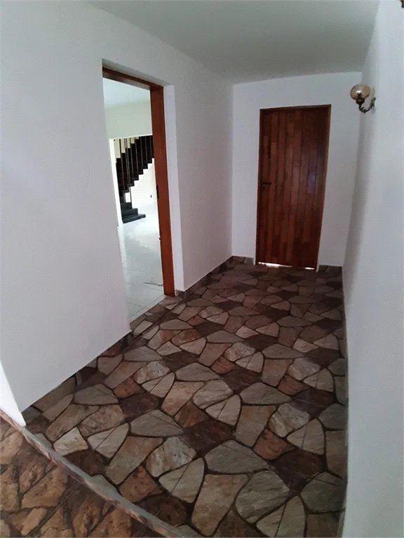 Sobrado à venda com 4 quartos, sendo 1 suíte, em Vila Gomes, São Paulo, SP