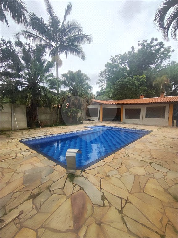 Casa à venda com 4 quartos, sendo 1 suíte, em Ivoturucaia, Jundiaí, SP