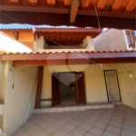 Casa com 250m², 4 dormitórios, 2 vagas.