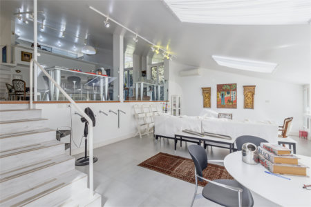 Casa à venda ou para alugar com 3 quartos, sendo 1 suíte,  no condomínio Chácara Flora, São Paulo - SP