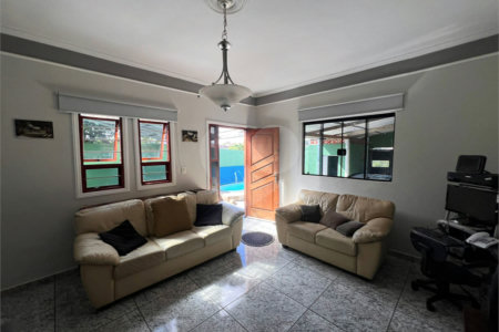 Casa à venda com 2 quartos, sendo 1 suíte, em Vila Barth, Itapetininga, SP