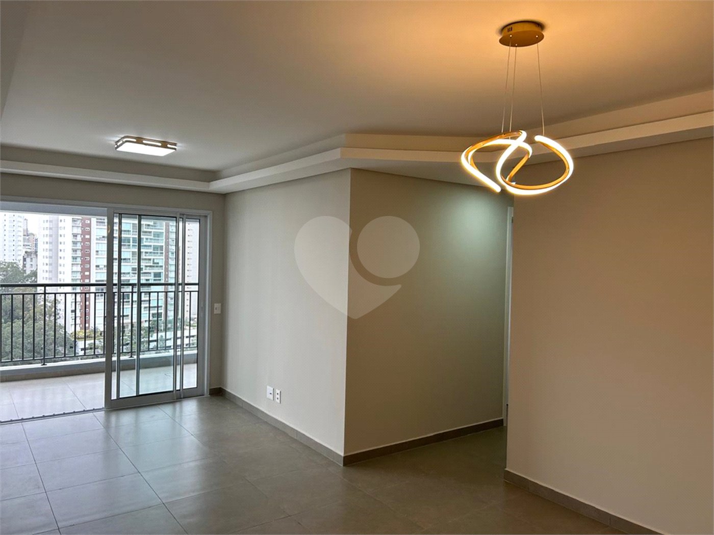 Apartamento à venda com 3 quartos, sendo 1 suíte, em Jardim Caboré, São Paulo, SP