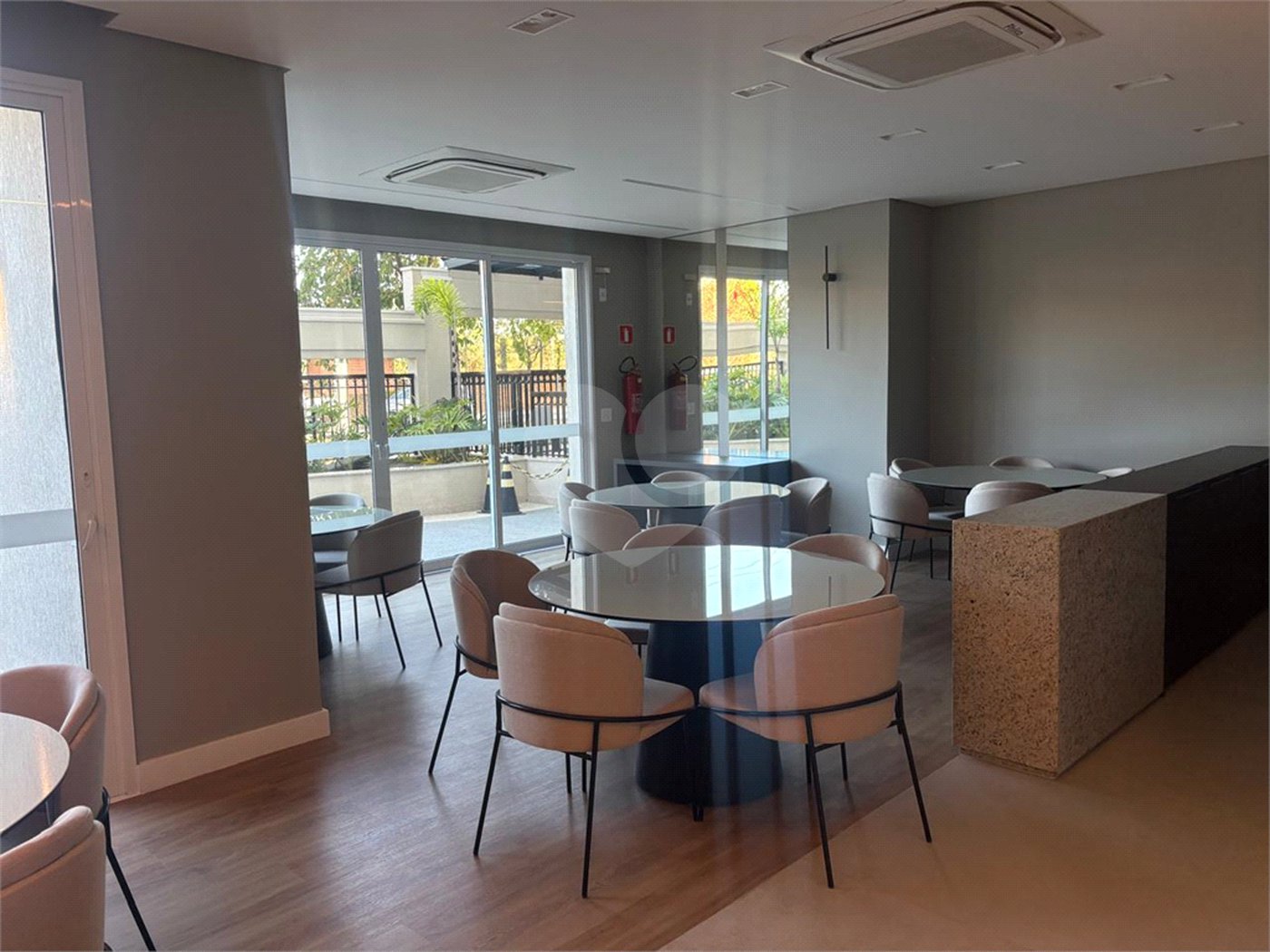 Apartamento à venda com 3 suítes em Urbanova, São José dos Campos, SP