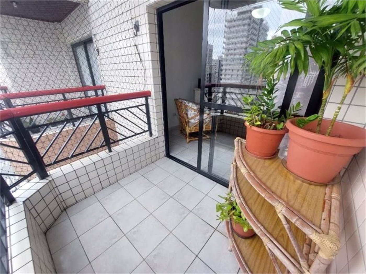 Apartamento Residencial à venda, Boqueirão, Praia Grande - AP0408.