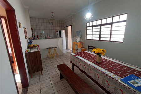 Casa à venda com 3 quartos em Vila Reis, Itapetininga, SP