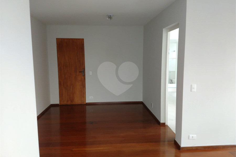Apartamento para alugar com 2 quartos, sendo 1 suíte, em Campo Belo, São Paulo, SP